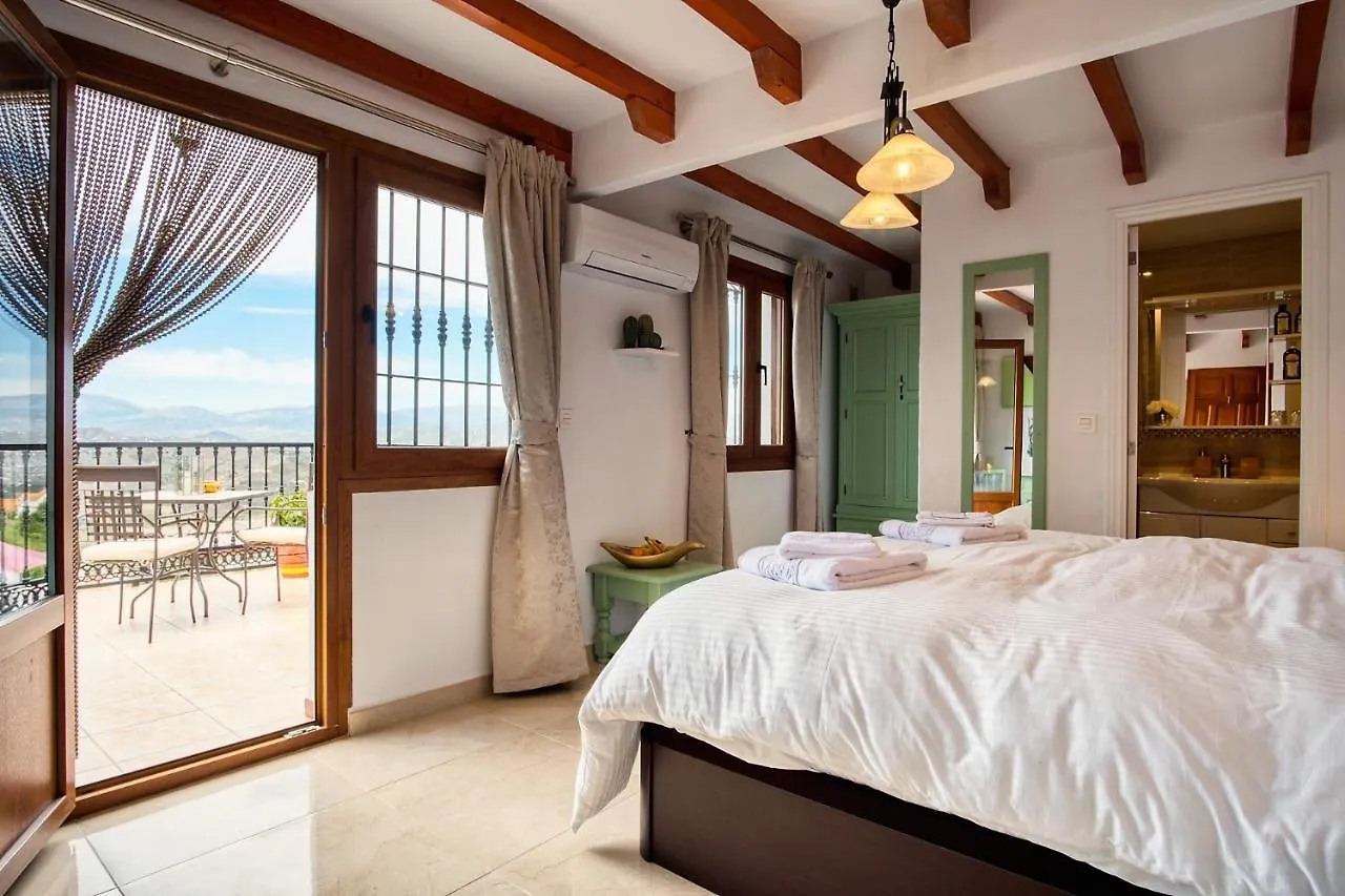 Casa Las Torres B&B Iznate Bed & Breakfast