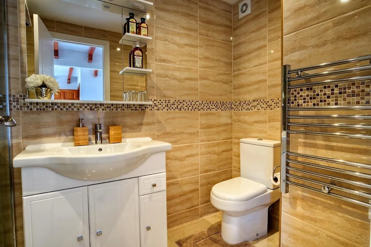 Casa Las Torres B&B Iznate Bed & Breakfast